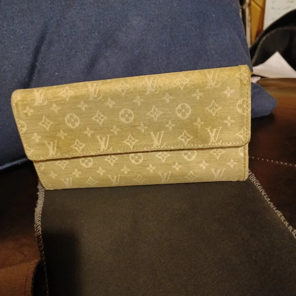 Louis Vuitton Min Lin Wallet Beige Wallet with COA